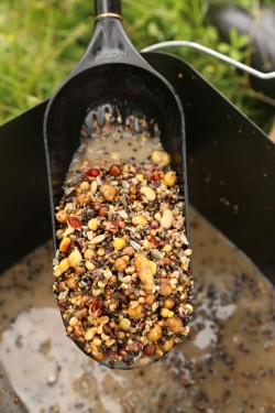 Particle Baiting Spoon