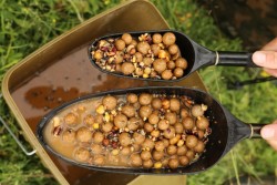 Particle Baiting Spoon