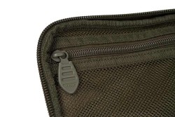 Voyager Medium accessory Bag