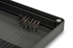 Edges Large rig and disc box inc 50 pins / 7 discs