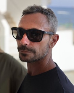 Sunglasses Classics Matt Tortoise Brown lens